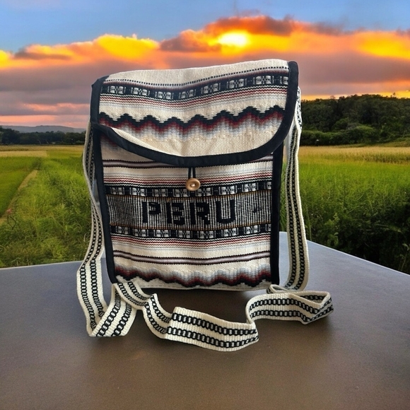 Unisex Crossbody PERU Andean Wool Handmade Button Closure Shoulder Bag Boho Bag - Picture 1 of 4